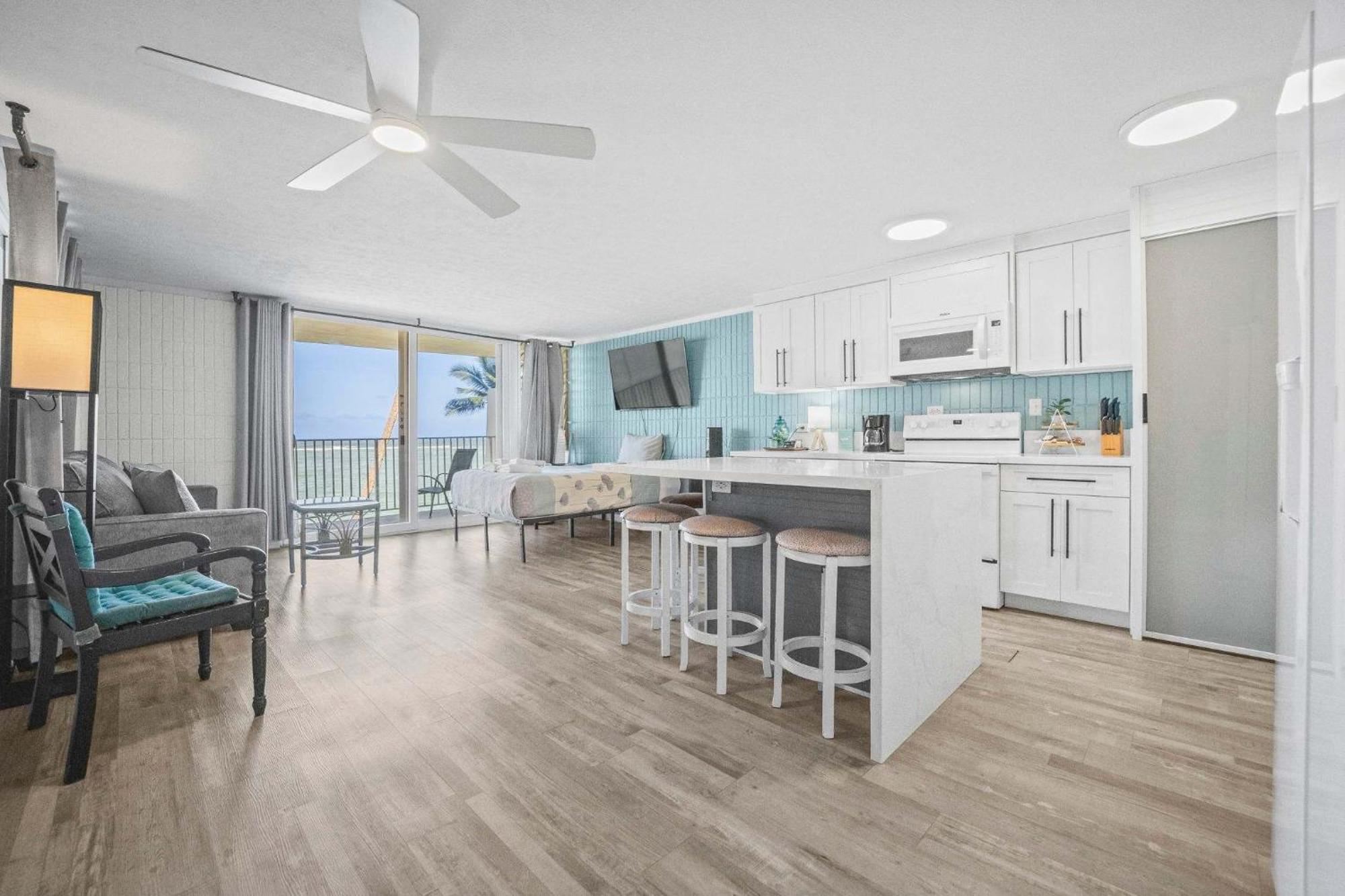 Laie Beautiful Beachfront Condo מראה חיצוני תמונה